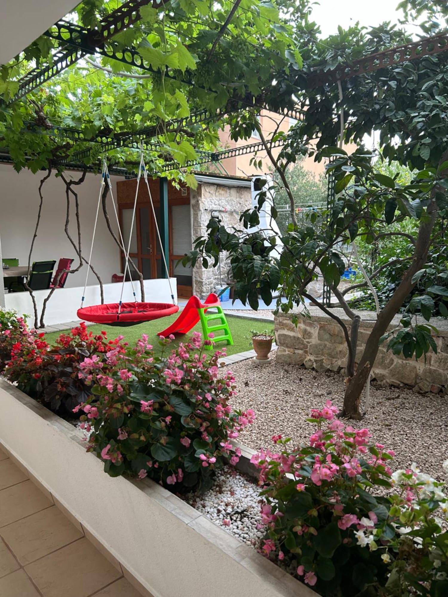 Apartment סרימה מראה חיצוני תמונה